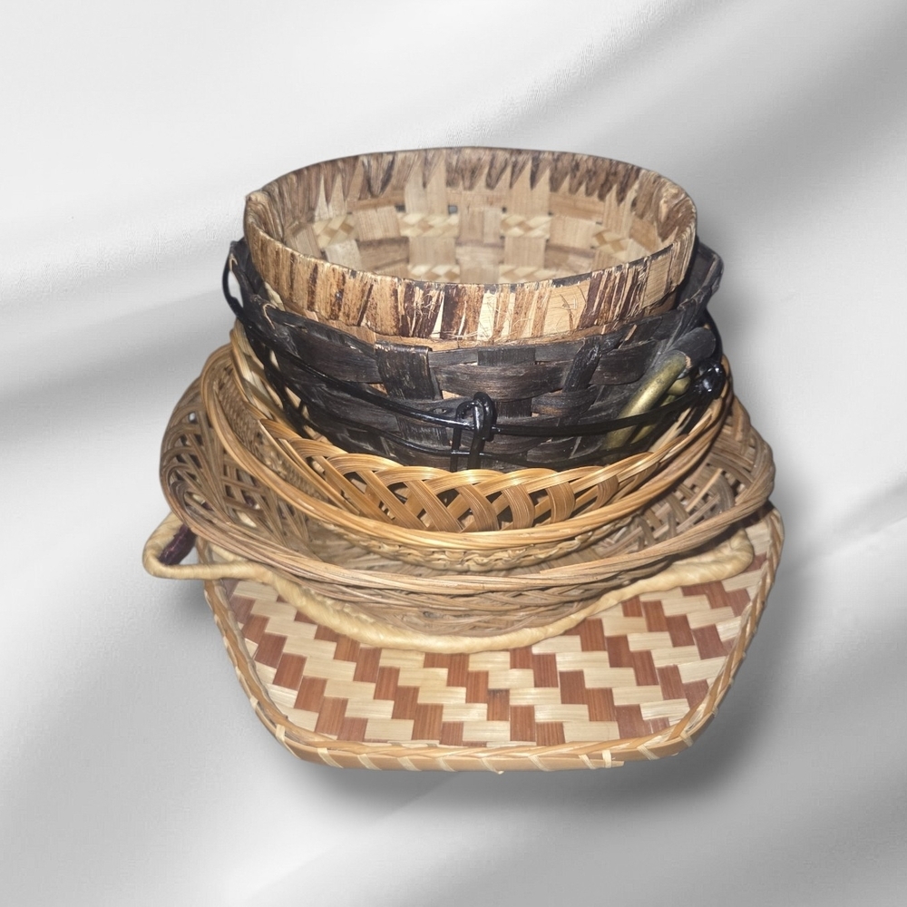 Set of Woven Baskets in Natural Tones